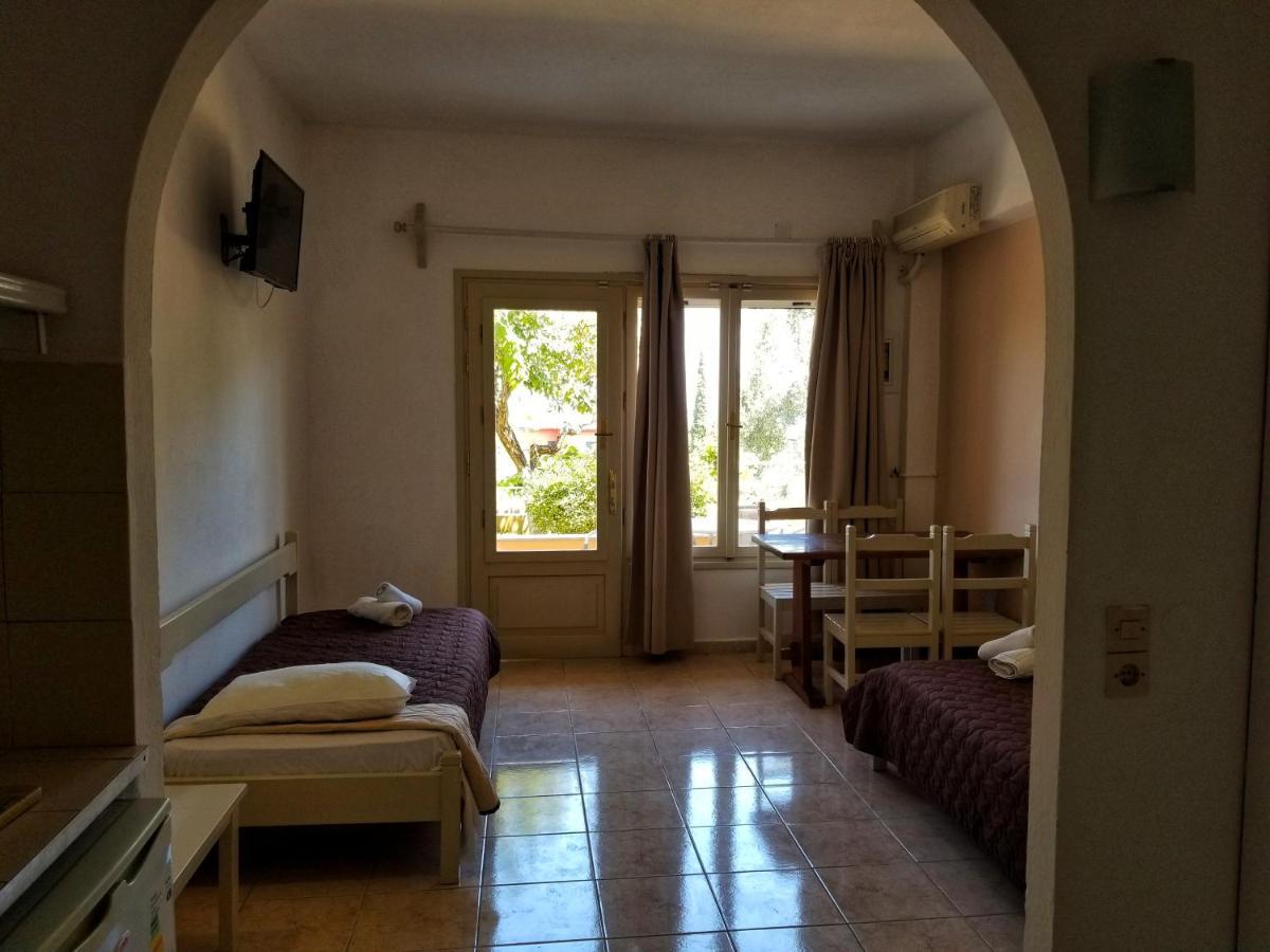 Mirabello Hotel Apartments Dassia  Exterior photo